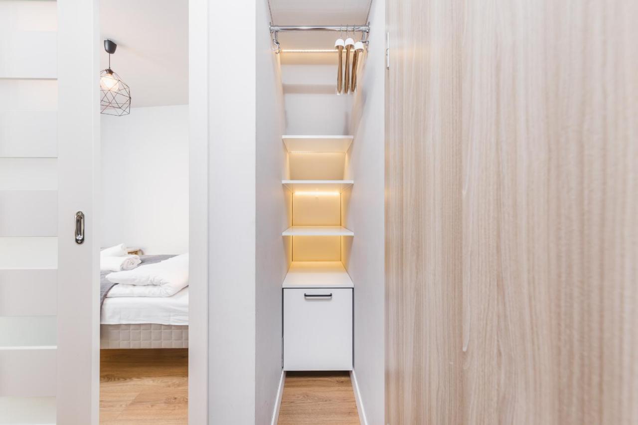 Sunflower Apartment Old Town كراكوفيا المظهر الخارجي الصورة