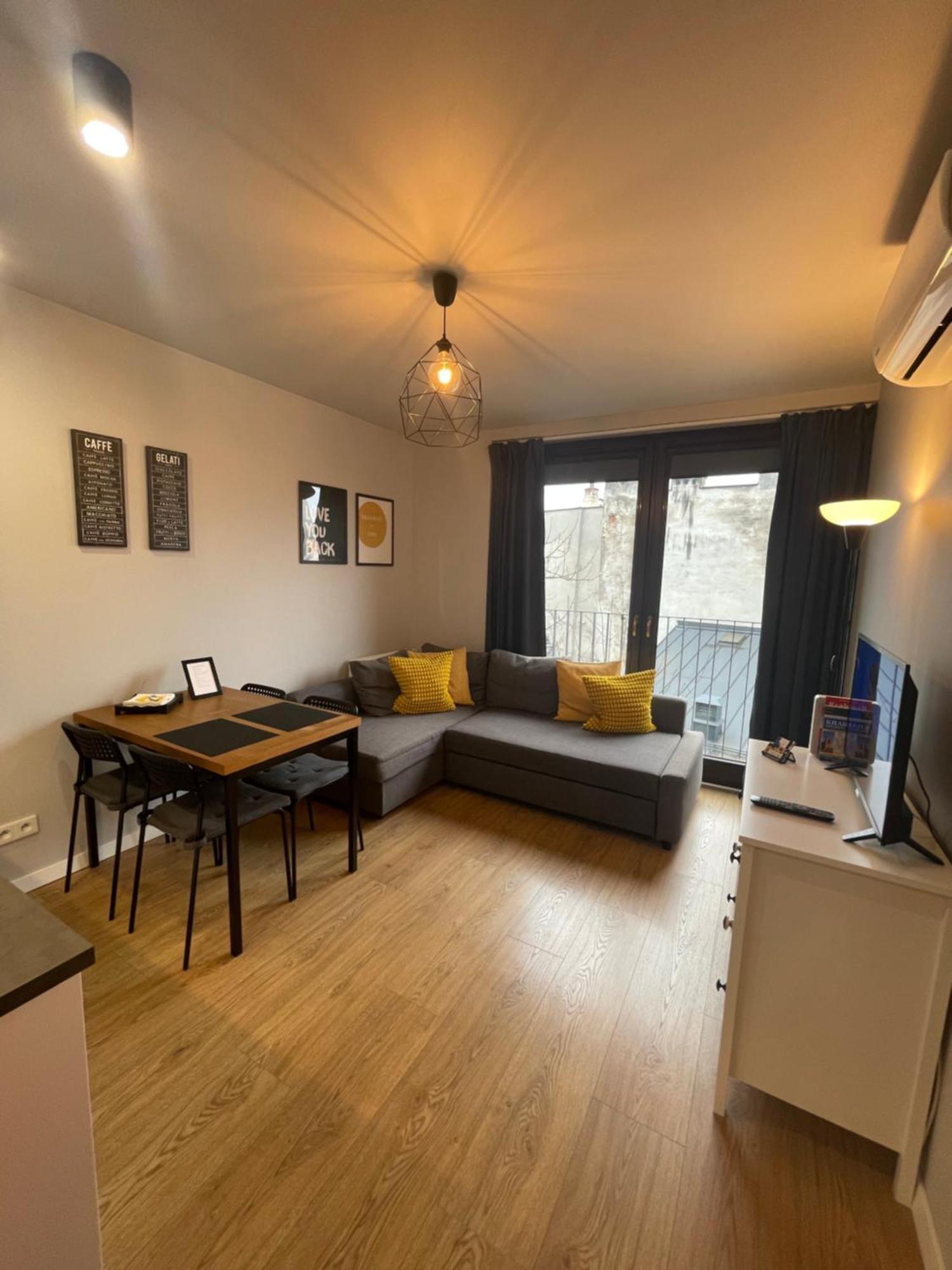 Sunflower Apartment Old Town كراكوفيا المظهر الخارجي الصورة